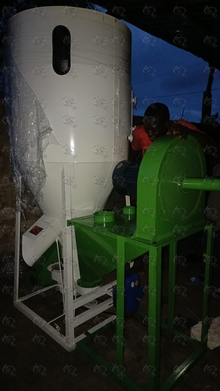 সম্পর্কে সর্বশেষ কোম্পানী কেস Nigeria Customer Case: 300–350 kg/h Dry Type floating fish feed pellet extruder machine Successfully Delivered