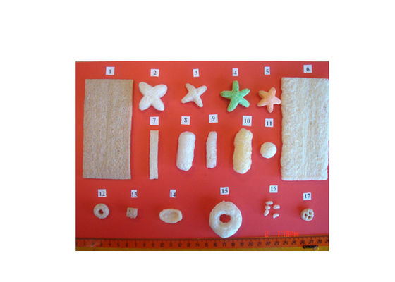 খাদ্য কর্ণ Puff Snacks অত্যন্ত পারফরম্যান্স সঙ্গে Puff স্ন্যাক মেশিন মেকিং