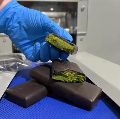 চাবুক মিছরি চাল বার / চকলেট বার মেকিং মেশিন গঠন এবং কাটা সঙ্গে