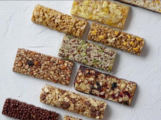 ক্রমাগত এবং স্বয়ংক্রিয় তিল সিরিয়াল বার তৈরির মেশিন, চিনাবাদাম চিক্কি মেশিন