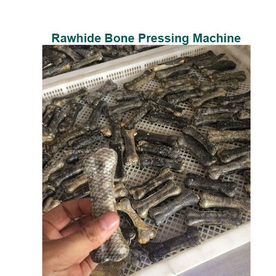 কুকুরের খাবারের জন্য ডাবল ওয়ার্কিং স্টেশন সহ কুকুর কাঁচা হাড় চাপার মেশিন চিবিয়ে দেয়